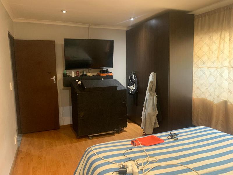 4 Bedroom Property for Sale in Eastridge Western Cape